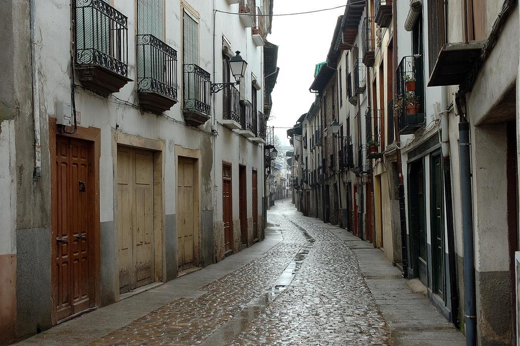 Apartamentos El Camino Villafranca Del Bierzo Extérieur photo