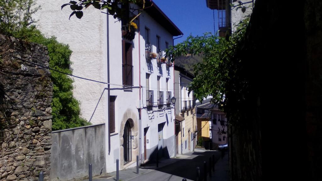 Apartamentos El Camino Villafranca Del Bierzo Extérieur photo